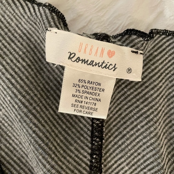 Black white stripe pocket blouse - Picture 6 of 6